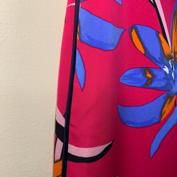 Diane von Furstenberg Women's floral , wide leg pink pants.  Size 4 - Picture 5 of 14